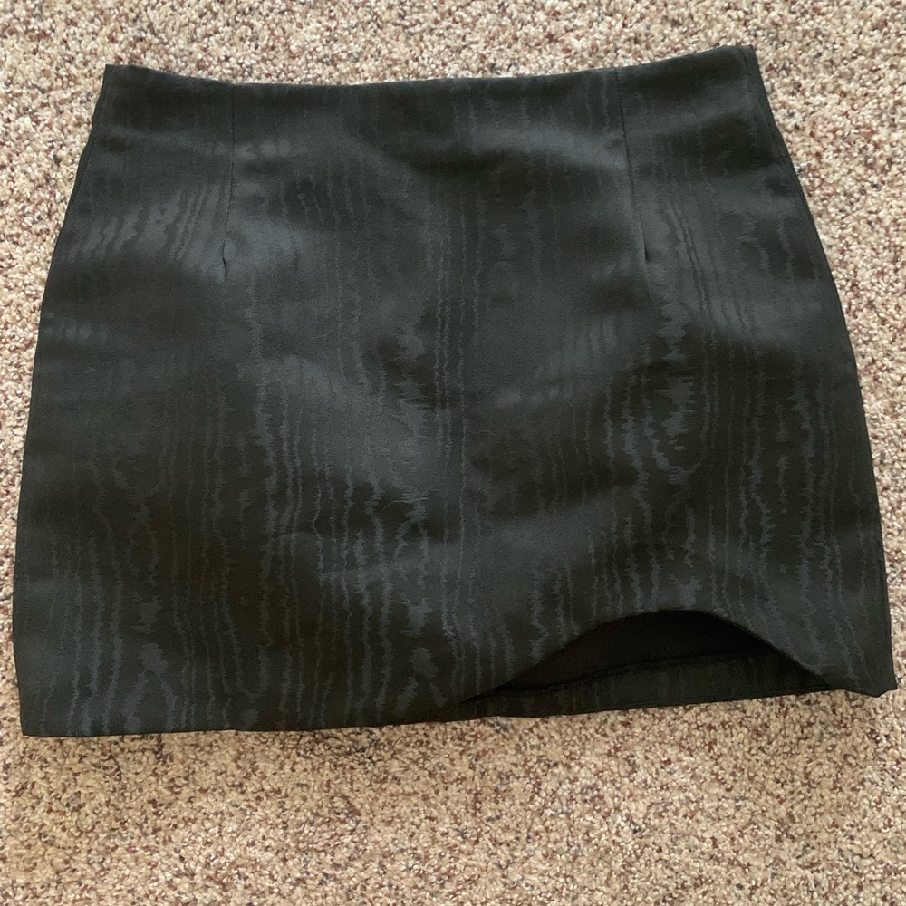 NWT BLACK ZARA MINI PRINT (SUBTLE ANIMAL PRINT)